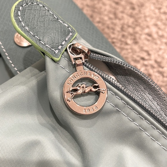 Longchamp Medium Le Pliage Nylon Shoulder Tote - Picture 10 of 12